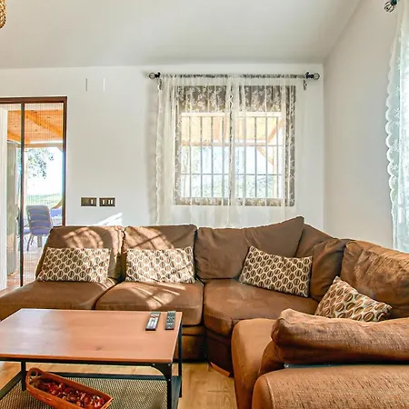 Holiday home Pet Friendly In With Kitchen Colmenar