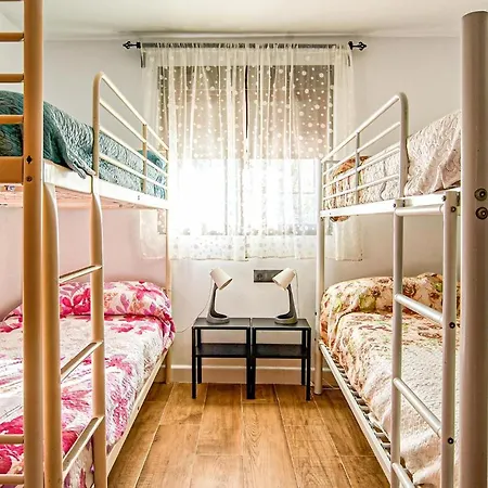 Holiday home Pet Friendly In With Kitchen
